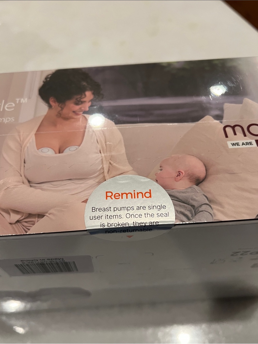 Momcozy M6 Hands-Free Breast Pumps - Pink & White - Picture 2 of 3